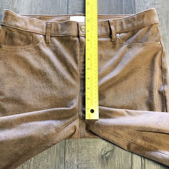 Chico's Womens The Ultimate Fit Faux Suede Leather Brown Pants Size 0 (Small 4) - Picture 7 of 11